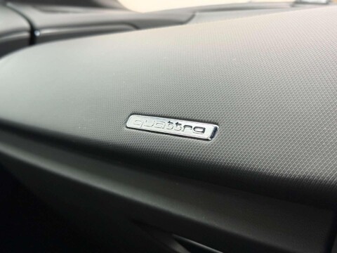 Audi R8 5.2 FSI V10 Performance Coupe 2dr Petrol S Tronic quattro Euro 6 (s/s) (620 53