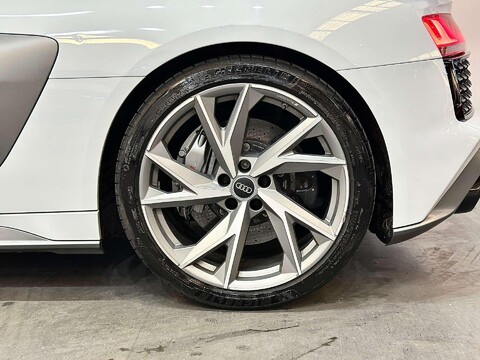 Audi R8 5.2 FSI V10 Performance Coupe 2dr Petrol S Tronic quattro Euro 6 (s/s) (620 56