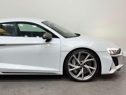 Audi R8 5.2 FSI V10 Performance Coupe 2dr Petrol S Tronic quattro Euro 6 (s/s) (620 22
