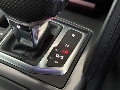 Audi R8 5.2 FSI V10 Performance Coupe 2dr Petrol S Tronic quattro Euro 6 (s/s) (620 43