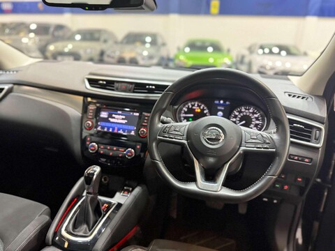 Nissan Qashqai 1.3 DIG-T N-Connecta SUV 5dr Petrol DCT Auto Euro 6 (s/s) (160 ps) 2