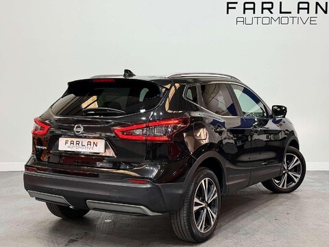 Nissan Qashqai 1.3 DIG-T N-Connecta SUV 5dr Petrol DCT Auto Euro 6 (s/s) (160 ps) 4
