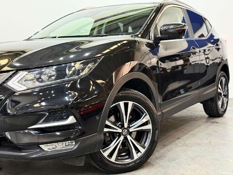 Nissan Qashqai 1.3 DIG-T N-Connecta SUV 5dr Petrol DCT Auto Euro 6 (s/s) (160 ps) 13