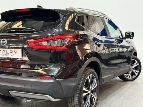 Nissan Qashqai 1.3 DIG-T N-Connecta SUV 5dr Petrol DCT Auto Euro 6 (s/s) (160 ps) 28