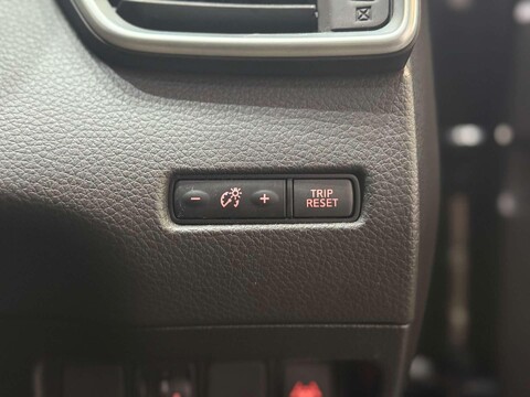 Nissan Qashqai 1.3 DIG-T N-Connecta SUV 5dr Petrol DCT Auto Euro 6 (s/s) (160 ps) 38