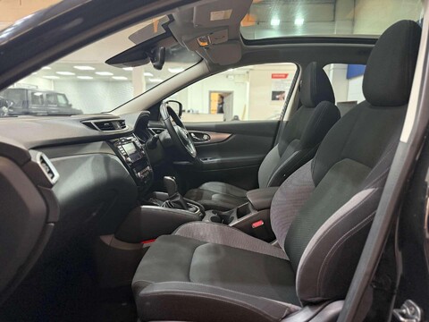 Nissan Qashqai 1.3 DIG-T N-Connecta SUV 5dr Petrol DCT Auto Euro 6 (s/s) (160 ps) 45