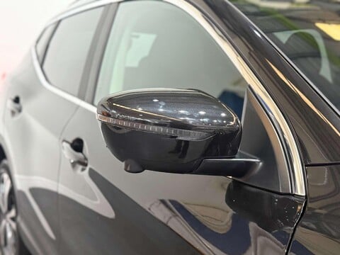 Nissan Qashqai 1.3 DIG-T N-Connecta SUV 5dr Petrol DCT Auto Euro 6 (s/s) (160 ps) 46