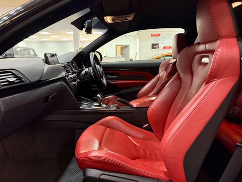 BMW M4 3.0 BiTurbo Coupe 2dr Petrol DCT Euro 6 (s/s) (431 ps) 32