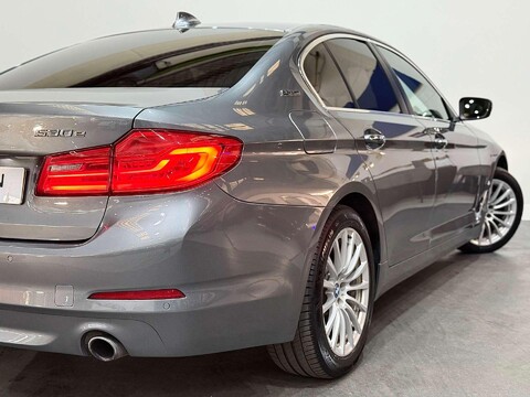 BMW 5 Series 2.0 530e 9.2kWh SE Saloon 4dr Petrol Plug-in Hybrid Auto Euro 6 (s/s) (252  29