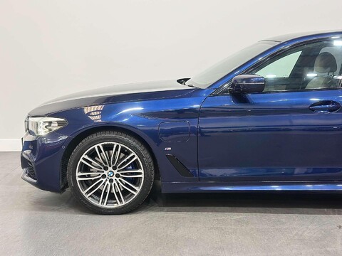 BMW 5 Series 2.0 530e 9.2kWh M Sport Saloon 4dr Petrol Plug-in Hybrid Auto Euro 6 (s/s)  29