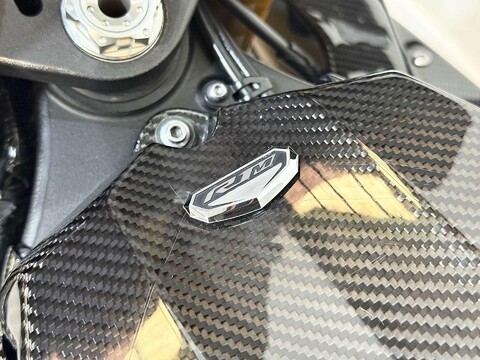 Yamaha R1M 1000 Super Sports Petrol Manual (200 ps) 35