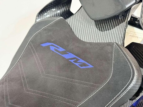 Yamaha R1M 1000 Super Sports Petrol Manual (200 ps) 
