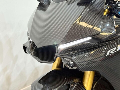 Yamaha R1M 1000 Super Sports Petrol Manual (200 ps) 12