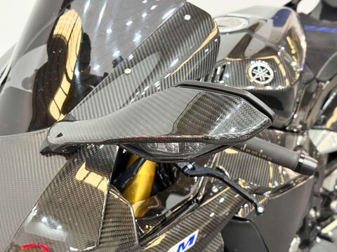 Yamaha R1M 1000 Super Sports Petrol Manual (200 ps) 13