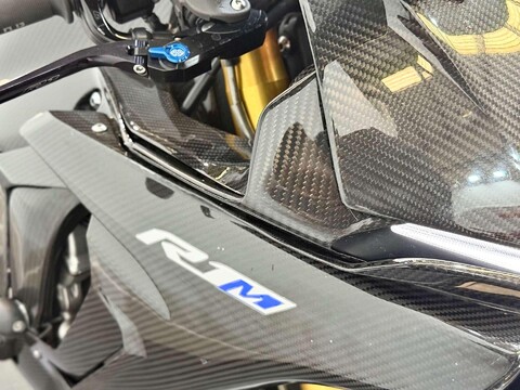 Yamaha R1M 1000 Super Sports Petrol Manual (200 ps) 17