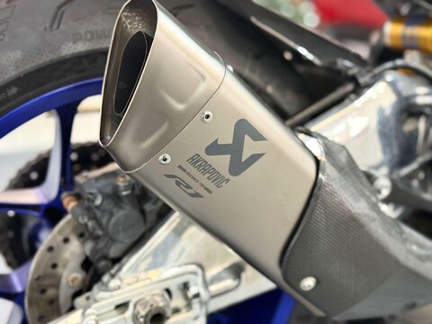 Yamaha R1M 1000 Super Sports Petrol Manual (200 ps) 24