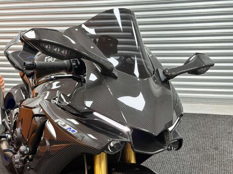 Yamaha R1M 1000 Super Sports Petrol Manual (200 ps) 