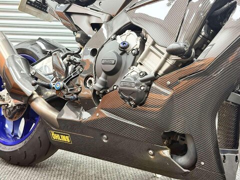 Yamaha R1M 1000 Super Sports Petrol Manual (200 ps) 9