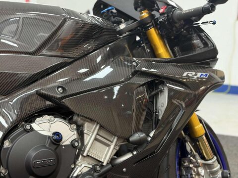 Yamaha R1M 1000 Super Sports Petrol Manual (200 ps) 15