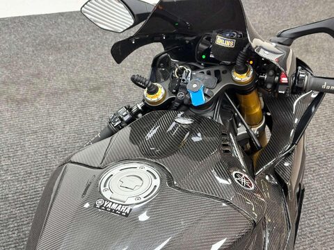 Yamaha R1M 1000 Super Sports Petrol Manual (200 ps) 17