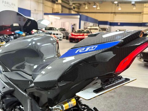 Yamaha R1M 1000 Super Sports Petrol Manual (200 ps) 21