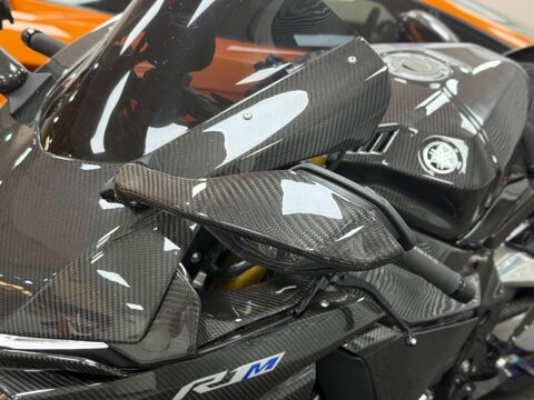 Yamaha R1M 1000 Super Sports Petrol Manual (200 ps) 28