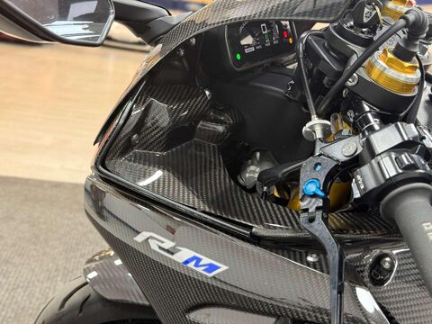Yamaha R1M 1000 Super Sports Petrol Manual (200 ps) 29
