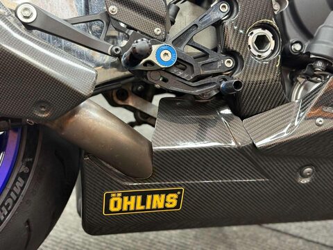 Yamaha R1M 1000 Super Sports Petrol Manual (200 ps) 60