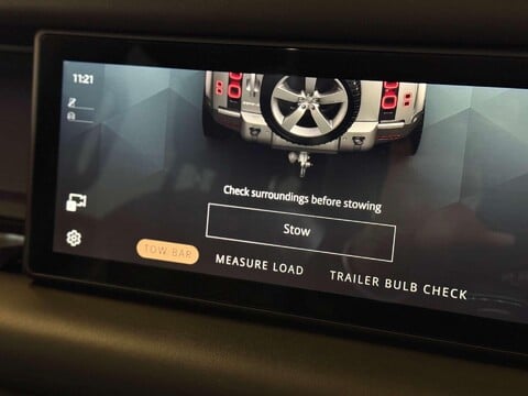 Land Rover Defender 3.0 P400 MHEV X SUV 5dr Petrol Auto 4WD Euro 6 (s/s) (400 ps) 71