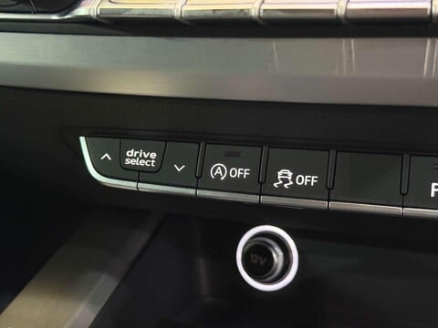 Audi A4 2.0 TFSI 40 S line Estate 5dr Petrol S Tronic Euro 6 (s/s) (190 ps) 56