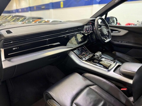 Audi Q7 3.0 TDI V6 50 S line SUV 5dr Diesel Tiptronic quattro Euro 6 (s/s) (286 ps) 32