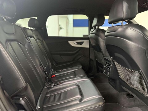 Audi Q7 3.0 TDI V6 50 S line SUV 5dr Diesel Tiptronic quattro Euro 6 (s/s) (286 ps) 41