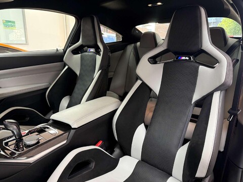 BMW M4 3.0 BiTurbo Competition Coupe 2dr Petrol Steptronic Euro 6 (s/s) (510 ps) 6