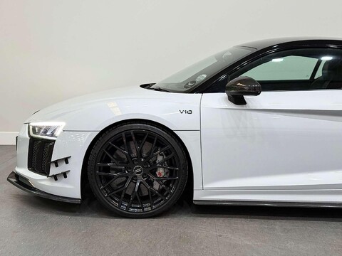 Audi R8 5.2 FSI V10 Plus Coupe 2dr Petrol S Tronic quattro Euro 6 (s/s) (610 ps) 19