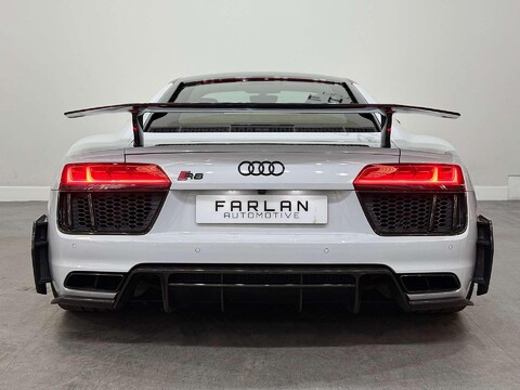 Audi R8 5.2 FSI V10 Plus Coupe 2dr Petrol S Tronic quattro Euro 6 (s/s) (610 ps) 26