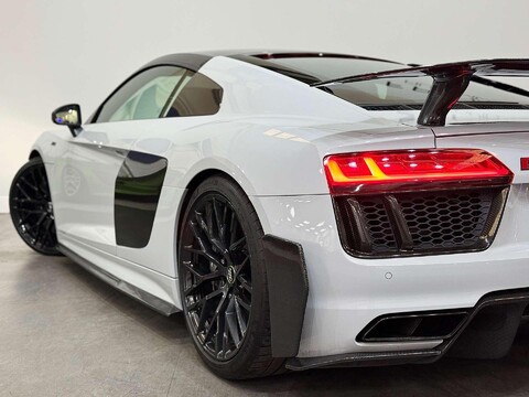 Audi R8 5.2 FSI V10 Plus Coupe 2dr Petrol S Tronic quattro Euro 6 (s/s) (610 ps) 29