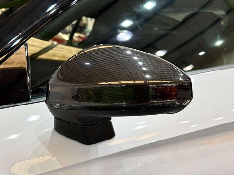 Audi R8 5.2 FSI V10 Plus Coupe 2dr Petrol S Tronic quattro Euro 6 (s/s) (610 ps) 35