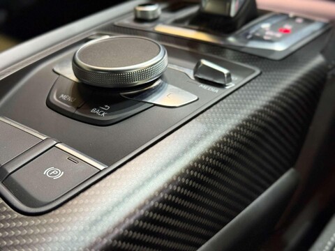 Audi R8 5.2 FSI V10 Plus Coupe 2dr Petrol S Tronic quattro Euro 6 (s/s) (610 ps) 38