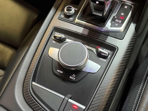 Audi R8 5.2 FSI V10 Plus Coupe 2dr Petrol S Tronic quattro Euro 6 (s/s) (610 ps) 47
