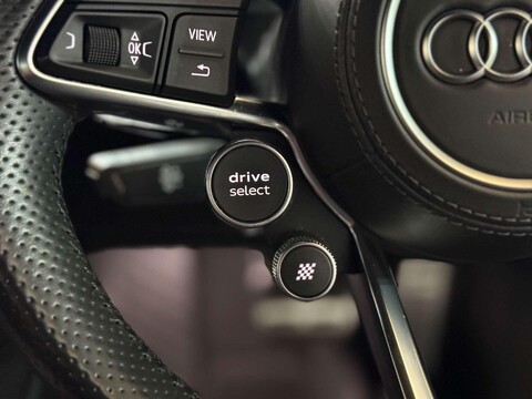 Audi R8 5.2 FSI V10 Plus Coupe 2dr Petrol S Tronic quattro Euro 6 (s/s) (610 ps) 53
