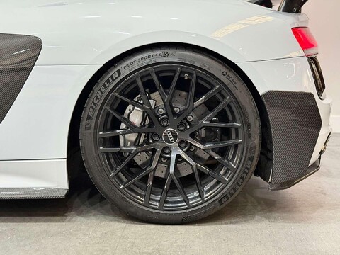 Audi R8 5.2 FSI V10 Plus Coupe 2dr Petrol S Tronic quattro Euro 6 (s/s) (610 ps) 55