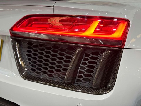 Audi R8 5.2 FSI V10 Plus Coupe 2dr Petrol S Tronic quattro Euro 6 (s/s) (610 ps) 69