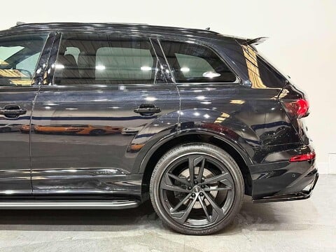 Audi SQ7 4.0 TDI V8 SUV 5dr Diesel Tiptronic quattro Euro 6 (s/s) (435 ps) 19