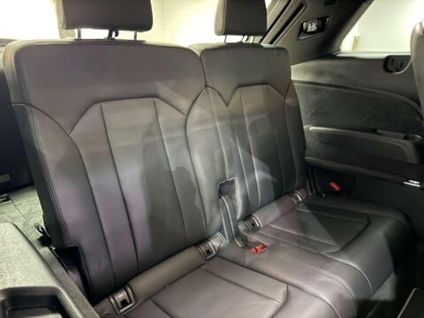Audi SQ7 4.0 TDI V8 SUV 5dr Diesel Tiptronic quattro Euro 6 (s/s) (435 ps) 40