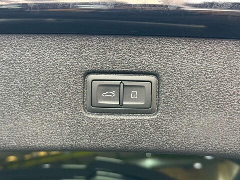 Audi SQ7 4.0 TDI V8 SUV 5dr Diesel Tiptronic quattro Euro 6 (s/s) (435 ps) 53