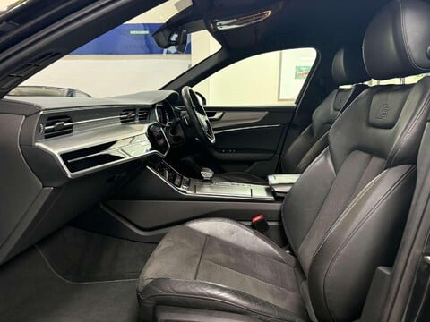 Audi A6 2.0 TDI 40 Black Edition Saloon 4dr Diesel S Tronic Euro 6 (s/s) (204 ps) 37