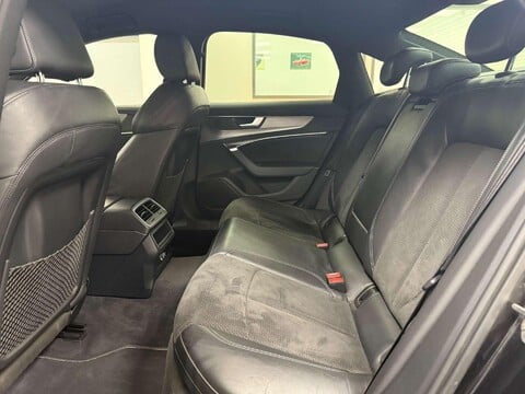 Audi A6 2.0 TDI 40 Black Edition Saloon 4dr Diesel S Tronic Euro 6 (s/s) (204 ps) 40