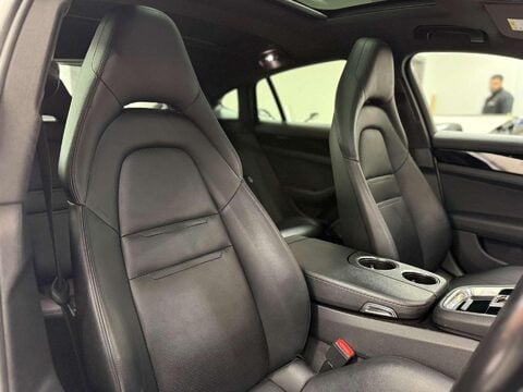 Porsche Panamera 2.9 V6 E-Hybrid 14kWh 4 Saloon 5dr Petrol Plug-in Hybrid PDK 4WD Euro 6 (s/ 31
