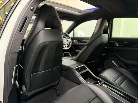 Porsche Panamera 2.9 V6 E-Hybrid 14kWh 4 Saloon 5dr Petrol Plug-in Hybrid PDK 4WD Euro 6 (s/ 32