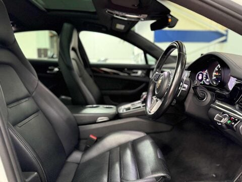 Porsche Panamera 2.9 V6 E-Hybrid 14kWh 4 Saloon 5dr Petrol Plug-in Hybrid PDK 4WD Euro 6 (s/ 52